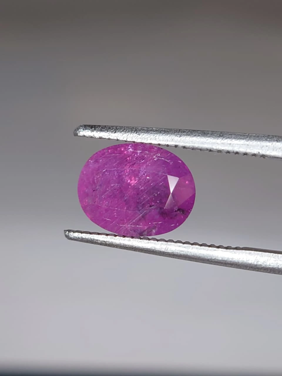 2.2ct Natural Oval Faceted Sapphire from Kashmir Pakistan — view 2
